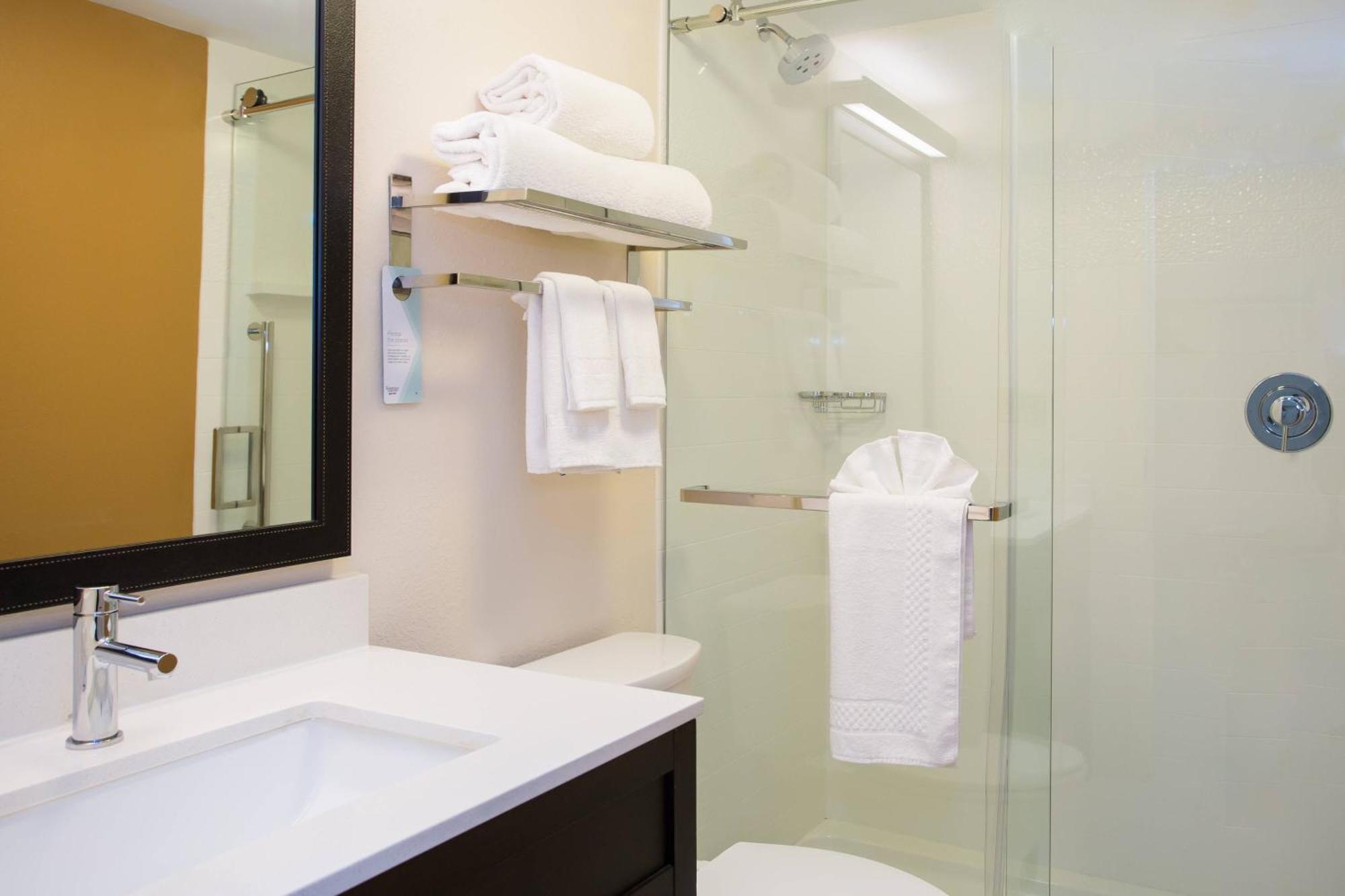 Fairfield By Marriott Inn & Suites Raynham Middleborough/Plymouth Bagian luar foto
